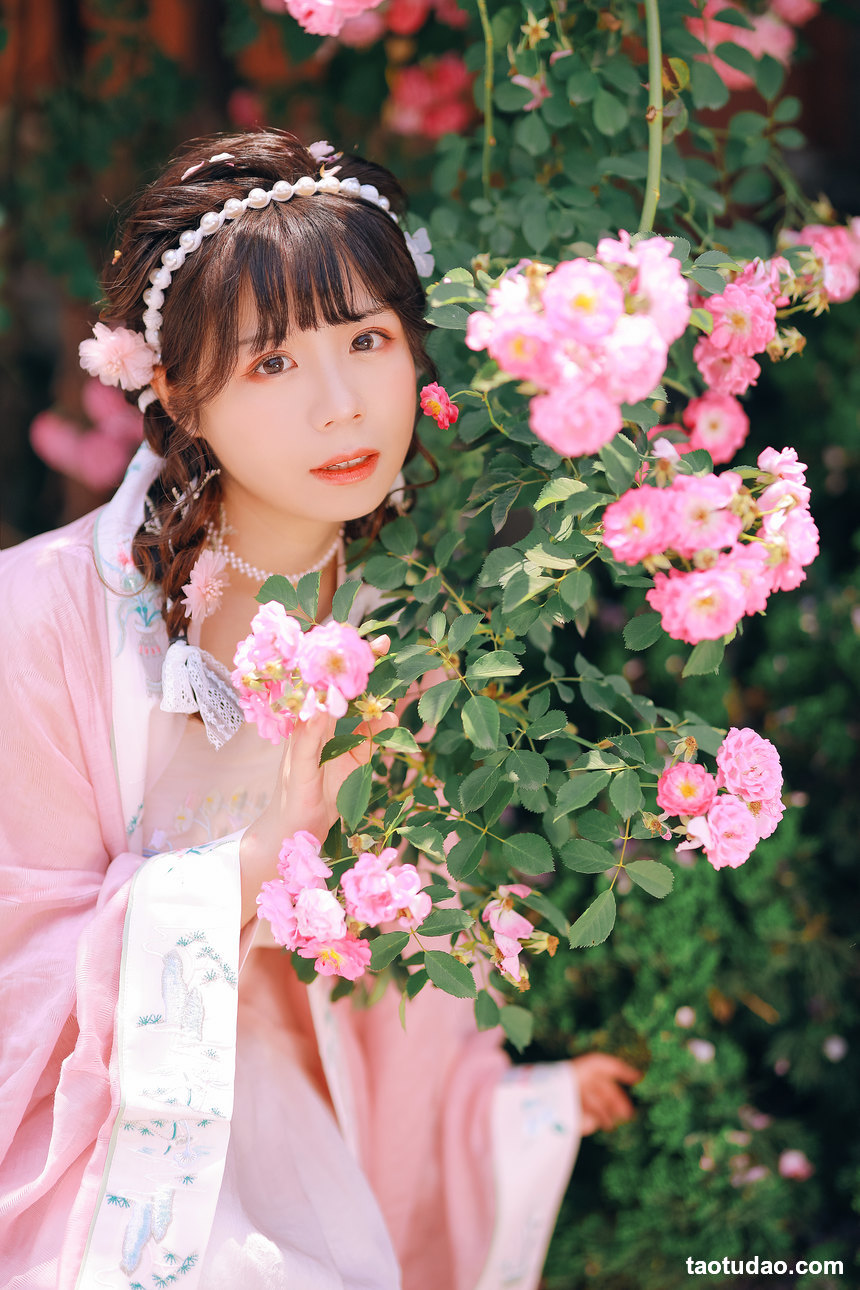 图片[3]-[YITUYU艺图语]2022.08.20 吻花香 Suky喜欢软绵绵毛茸茸的团子[25+1P／205MB]-艺库
