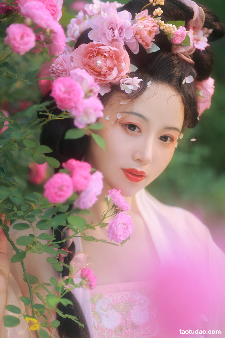 图片[4]-[YITUYU艺图语]2022.06.18 蔷薇花神 笑笑[34+1P／294MB]-艺库