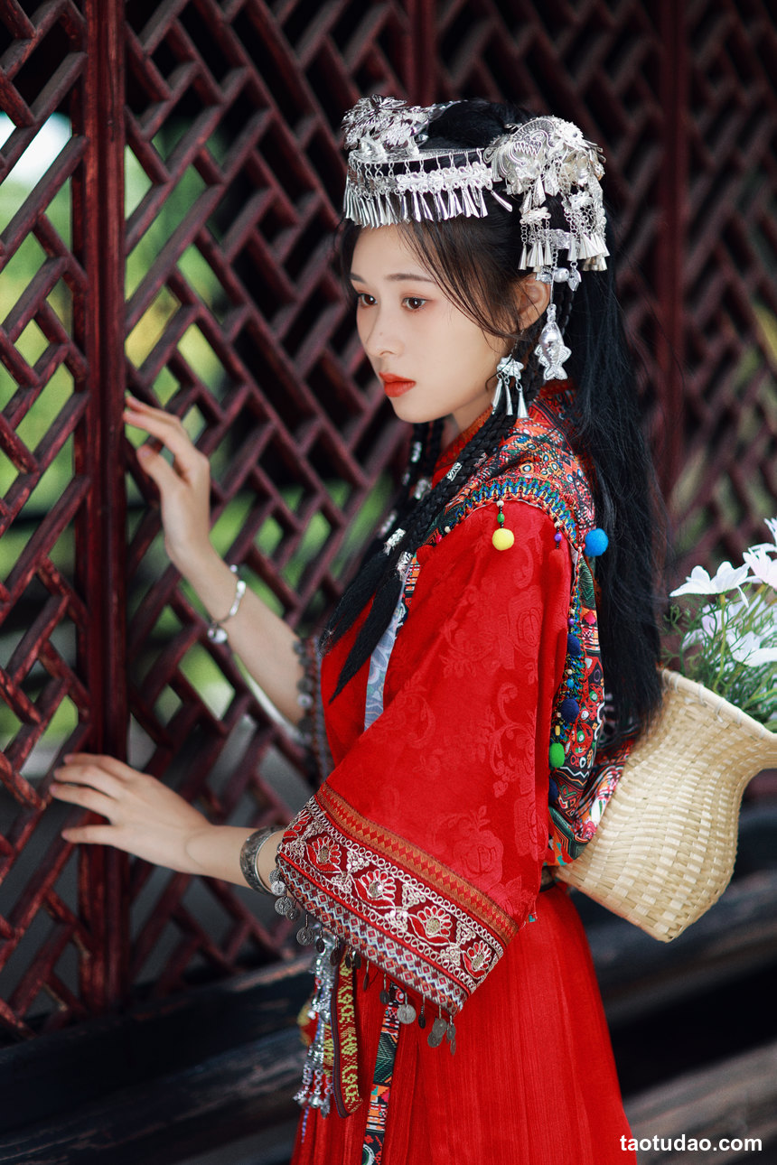 图片[3]-[YITUYU艺图语]2022.10.15 苗疆少女 思思[19+1P／286MB]-艺库