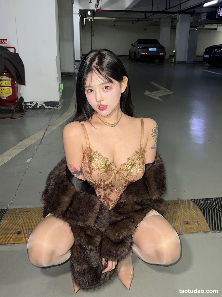 图片[2]-小u优优子 – 貂皮大衣 [50P-43MB]-艺库