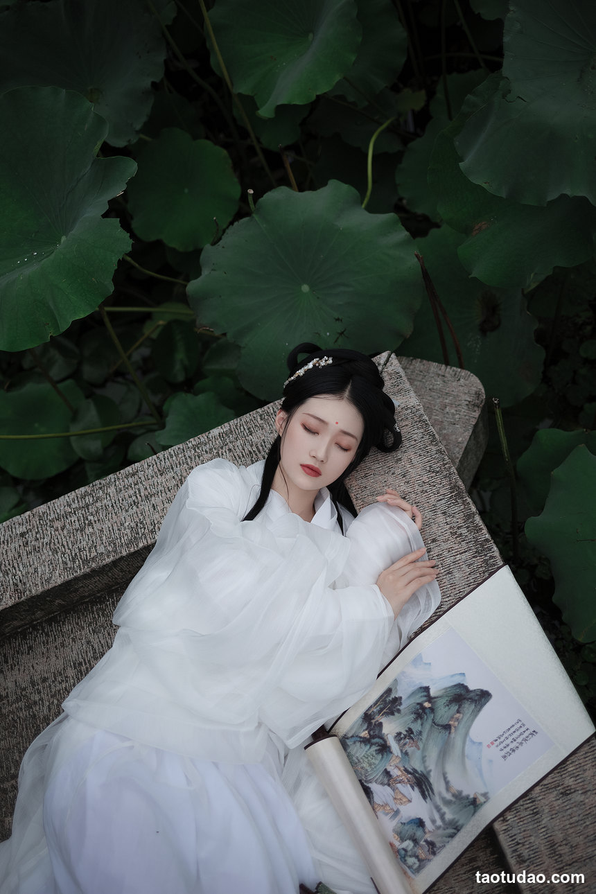 图片[2]-[YITUYU艺图语]2022.02.02 层波潋滟远山横 一笑一倾城 柳柳杨柳柳_[22+1P／513MB]-艺库