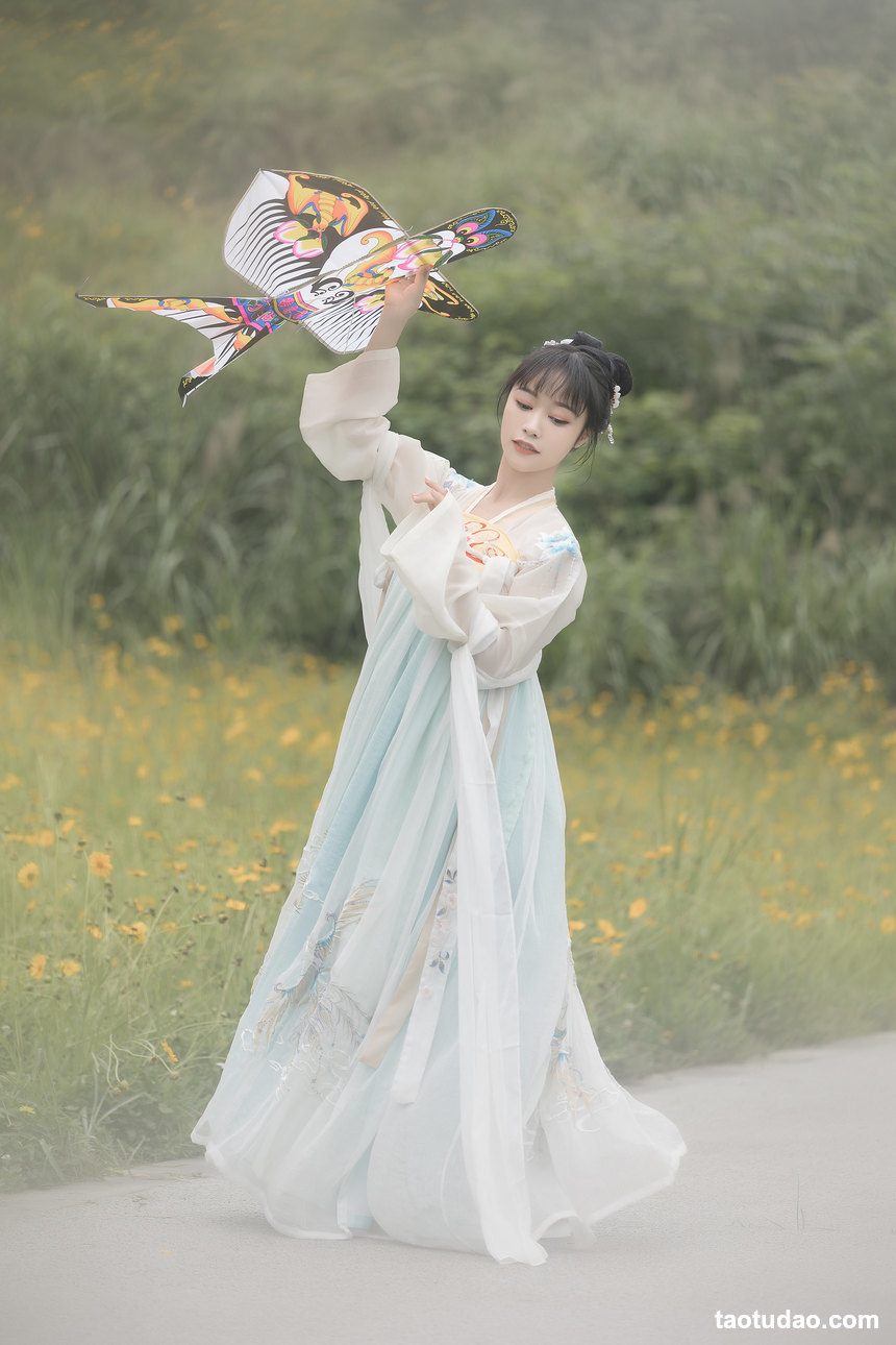 图片[2]-[YITUYU艺图语]2022.04.01 小花花 梨一依[42+1P／510MB]-艺库