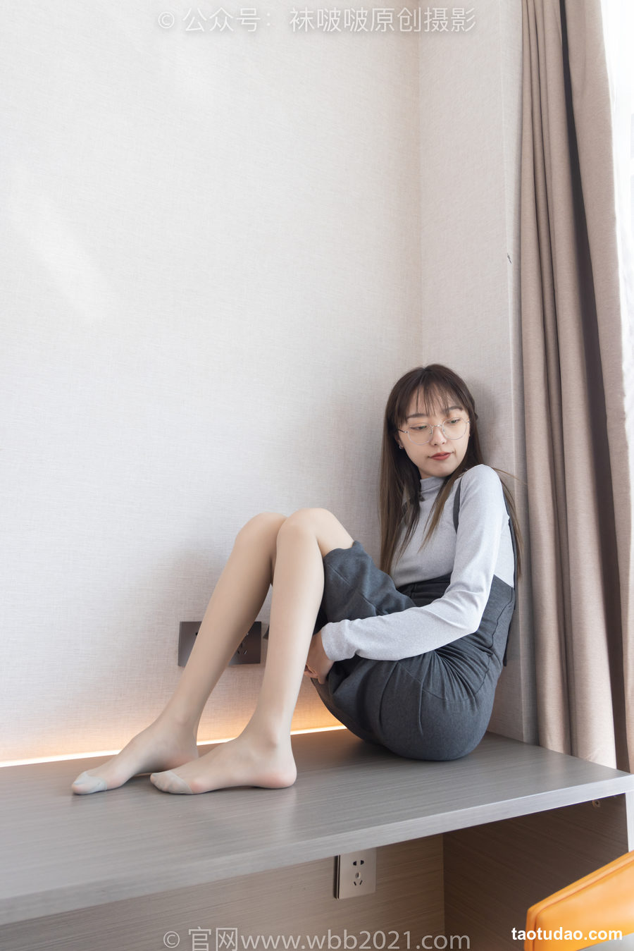 图片[2]-[BoBoSocks袜啵啵]NO.309 稚予-两双高跟鞋、灰丝、白丝、裸足、踩奶油蛋糕剧情[180P+2V／7.10GB]-艺库