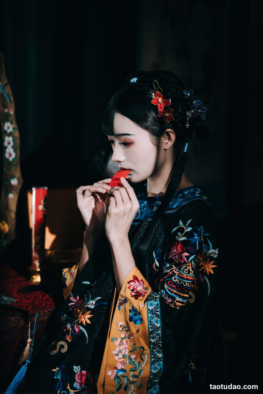 图片[4]-[YITUYU艺图语]2023.01.01 经年旧梦-清汉女 兔子Zzz不吃胡萝卜[41+1P／188MB]-艺库