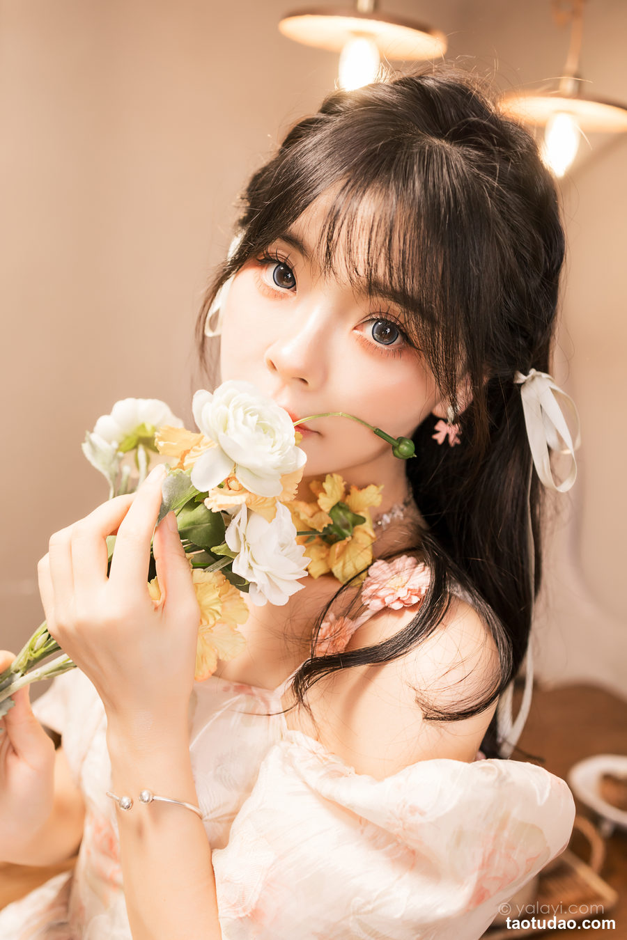 图片[4]-[YALAYI雅拉伊]2023.11.01 NO.1085 一 小花裙少女 程小蝶[45+1P／236MB]-艺库