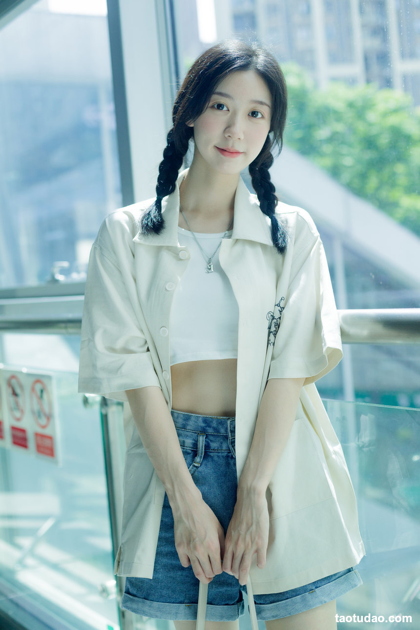 图片[2]-[YITUYU艺图语]2022.08.22 地铁奇遇记 饲猫少女-[38+1P／340MB]-艺库