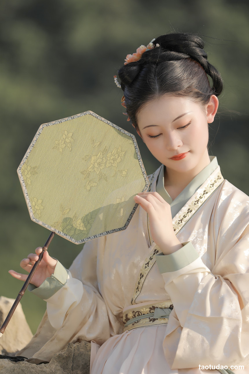 图片[2]-[YITUYU艺图语]2022.07.11 山水之间  岳红橙黄绿蓝靛紫铮[21+1P／253MB]-艺库