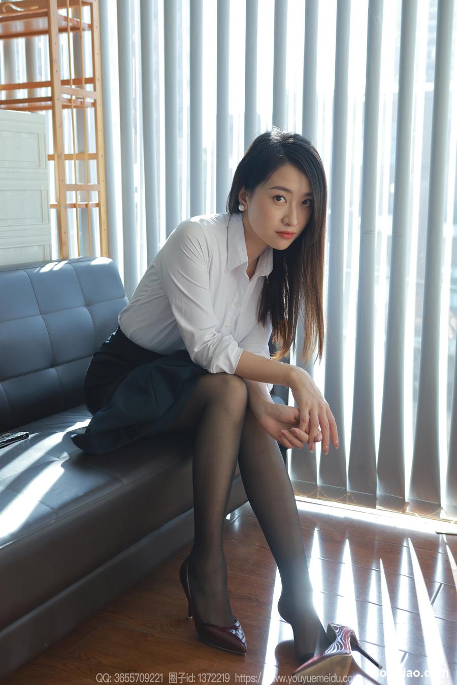图片[2]-[IESS异思趣向] 2023.11.28 丝享家 1597 小婕《阳光嘿丝》[89P-91.6M]-艺库