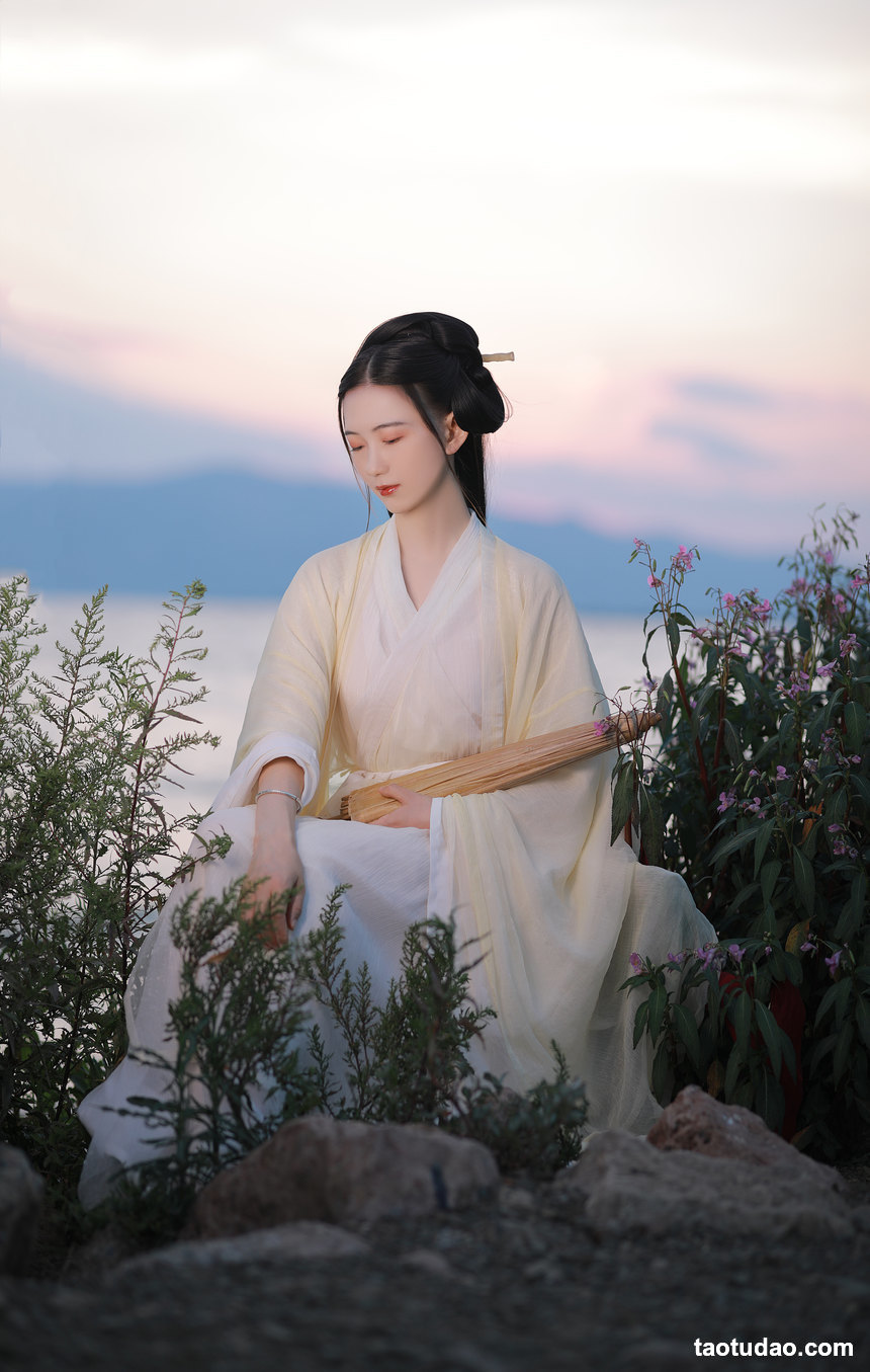 图片[3]-[YITUYU艺图语]2022.08.24 山月不知心底事 Z[29+1P／524MB]-艺库
