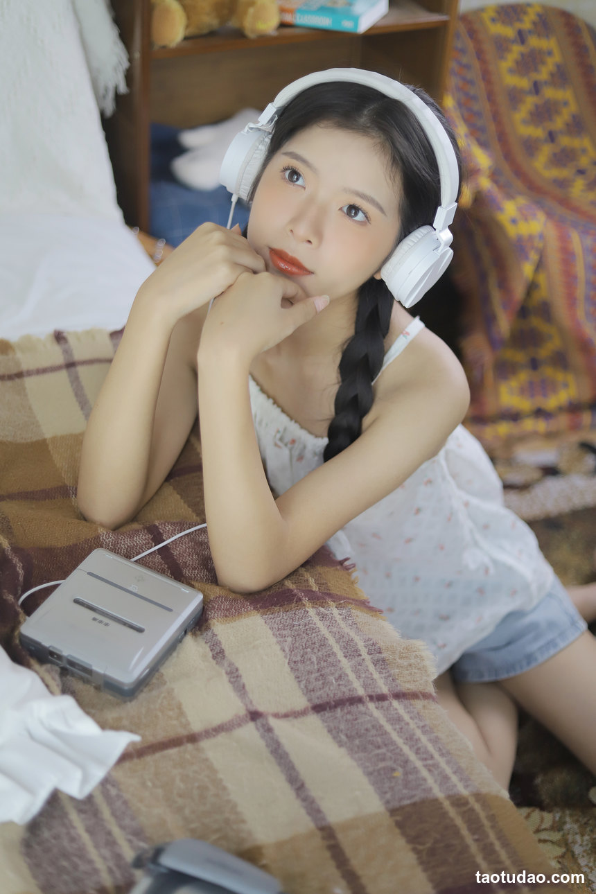 图片[2]-[YITUYU艺图语]2022.10.14 甜妹代表团 罗芷昕[24+1P／235MB]-艺库