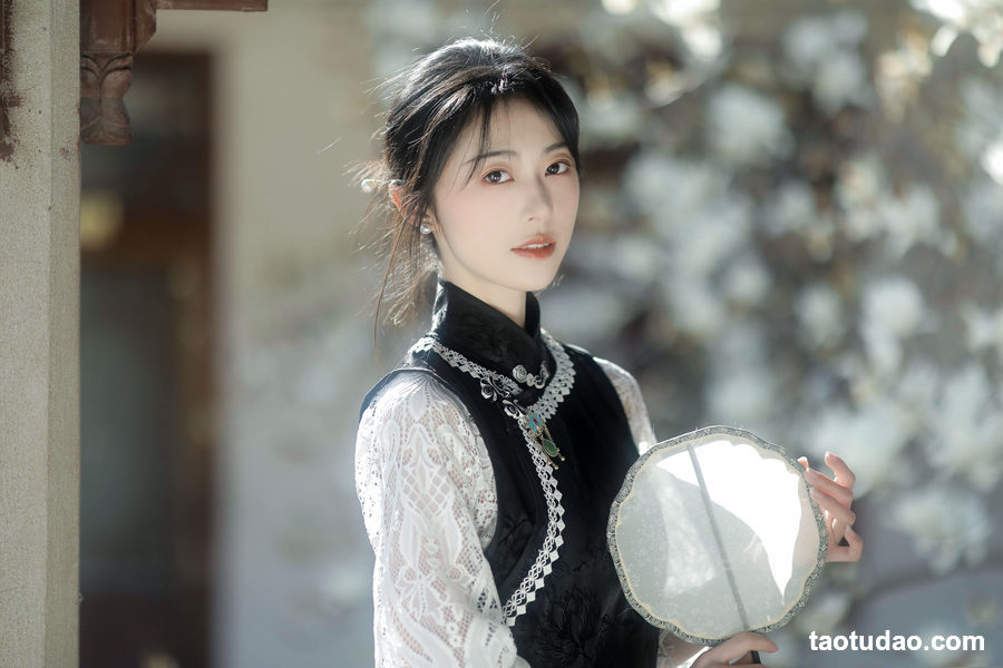 图片[4]-[YITUYU艺图语]2023.03.25 玉兰花 粉面姑娘[26+1P／261MB]-艺库