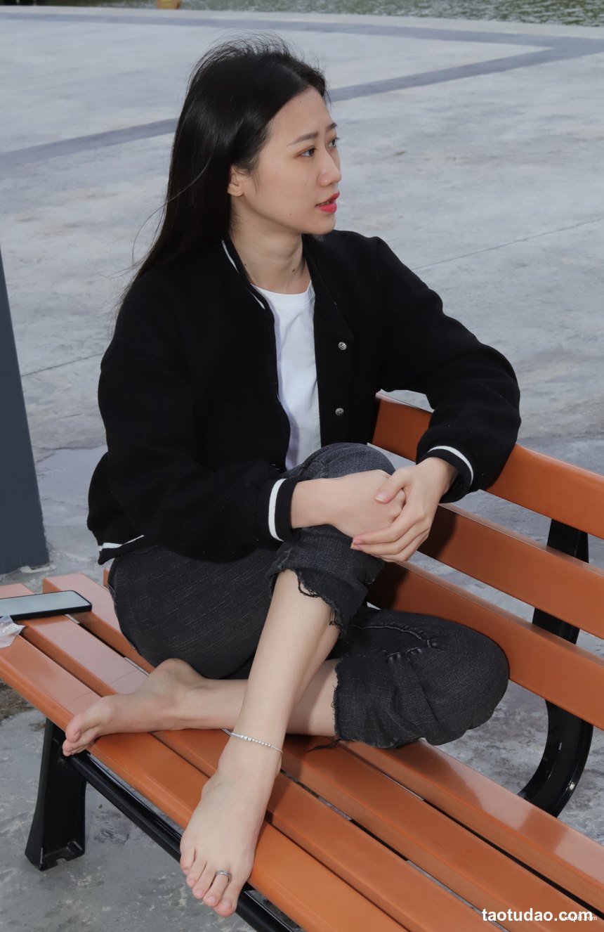 图片[3]-Pary摄影 NO.011 极品女神小芳首发长椅大方展示极品美脚[113P／319MB]-艺库