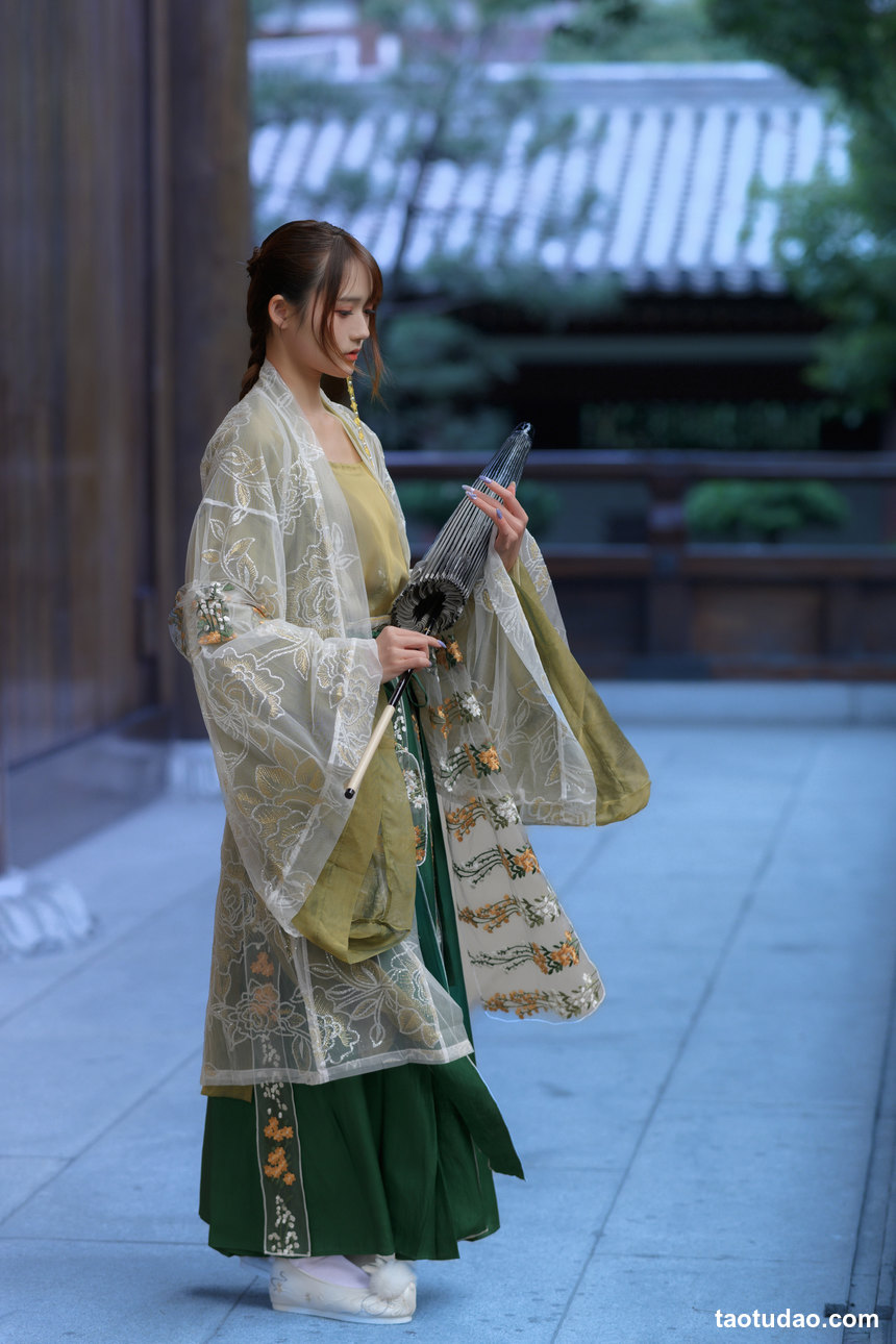 图片[4]-[YITUYU艺图语]2022.07.02 宫墙柳 兔子Zzz不吃胡萝卜[43+1P／451MB]-艺库