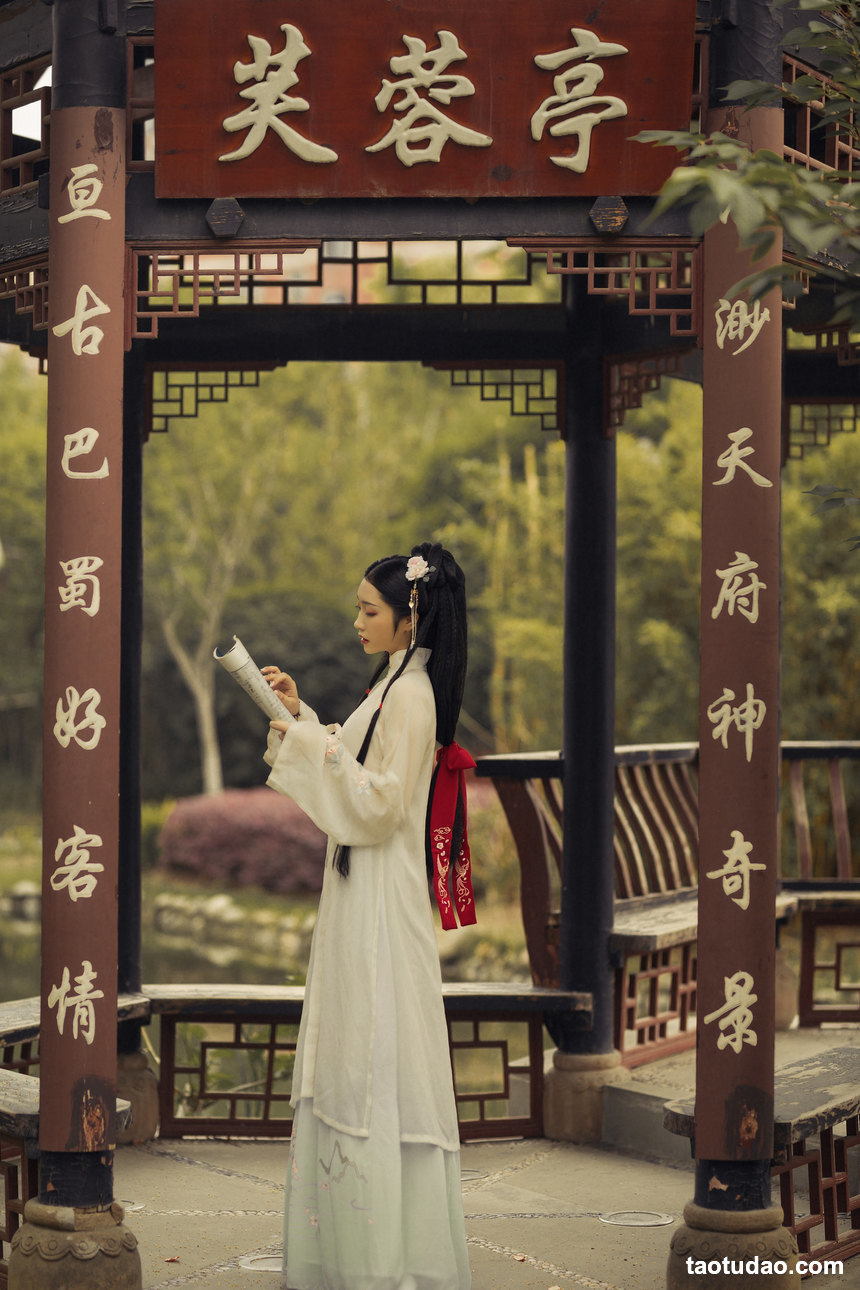 图片[2]-[YITUYU艺图语]2022.08.19 庭院深几许 胡毛毛斯基[20+1P／195MB]-艺库