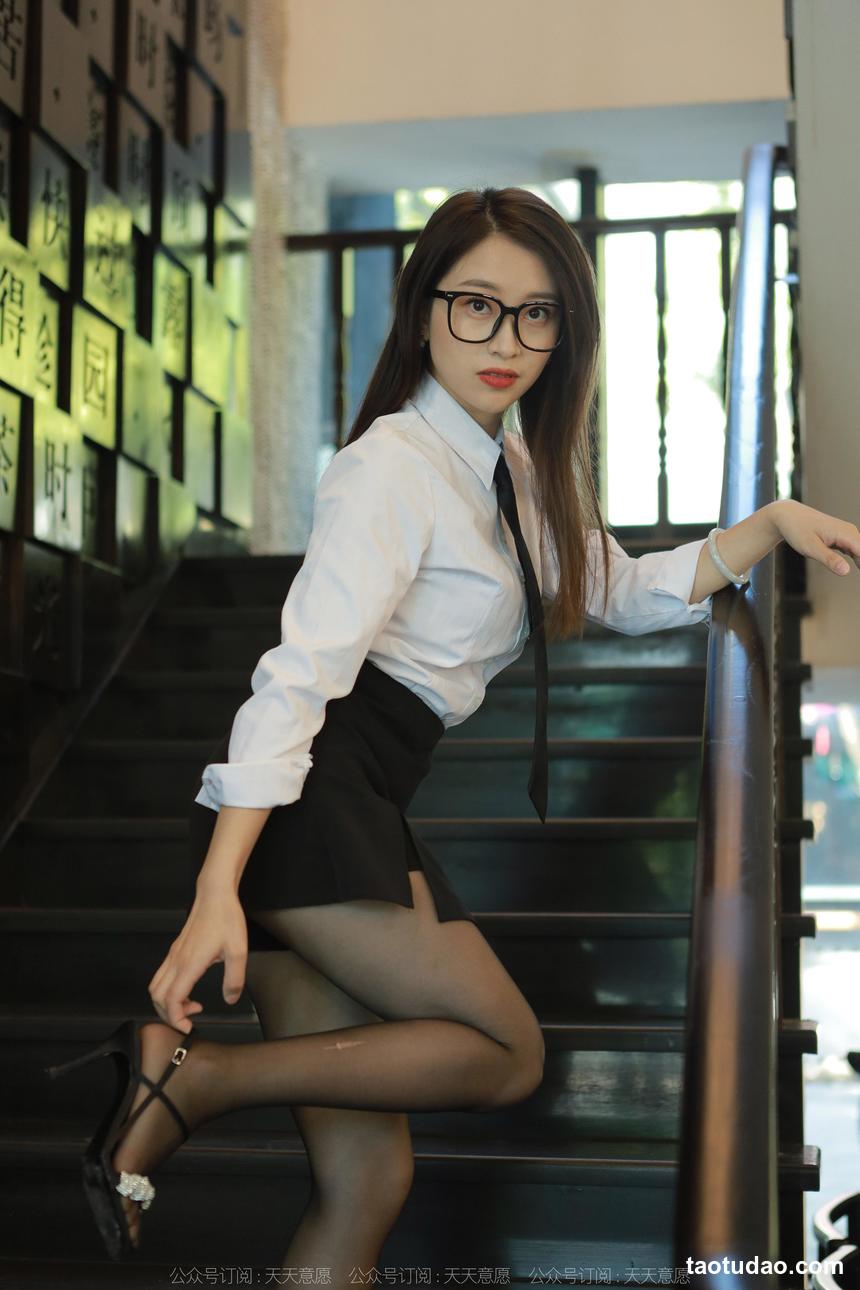 图片[2]-[IESS异思趣向] 2022.11.05 丝享家 1259 小婕《可爱玉姐》[87P-91.2M]-艺库