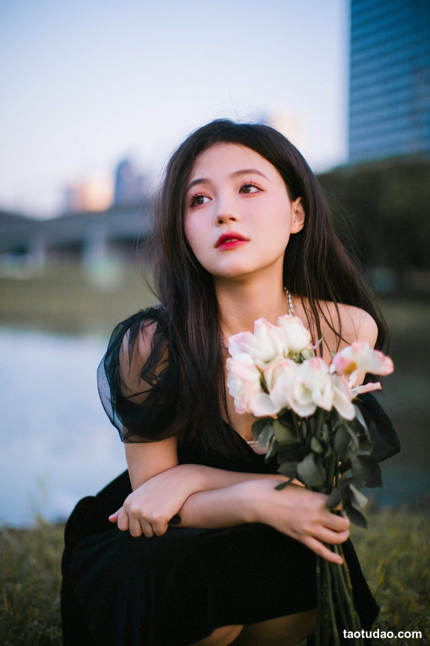 图片[4]-[YITUYU艺图语]2022.07.14 少女与花 夏芸是只小考拉[24+1P／313MB]-艺库