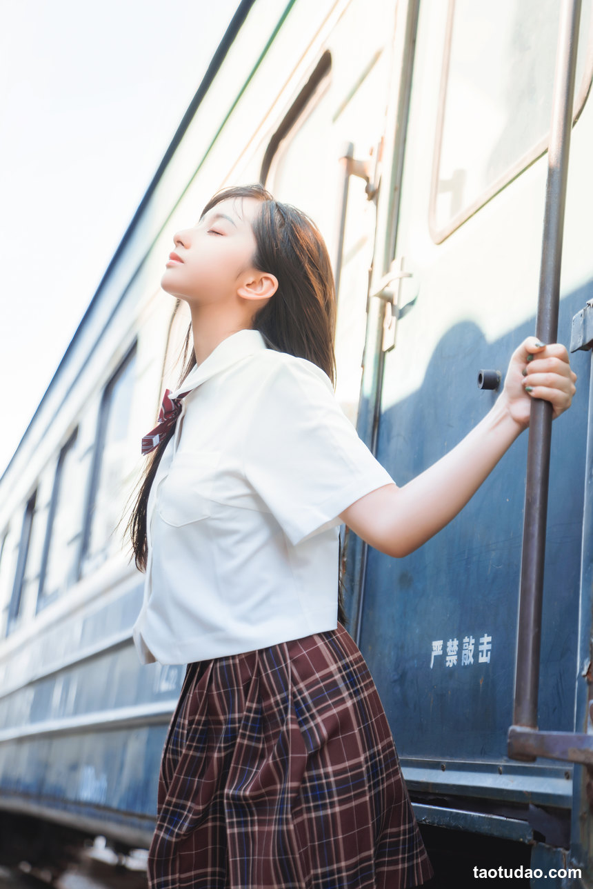 图片[3]-[YITUYU艺图语]2022.05.21 青春列车 鲁鲁羽落子[31+1P／634MB]-艺库