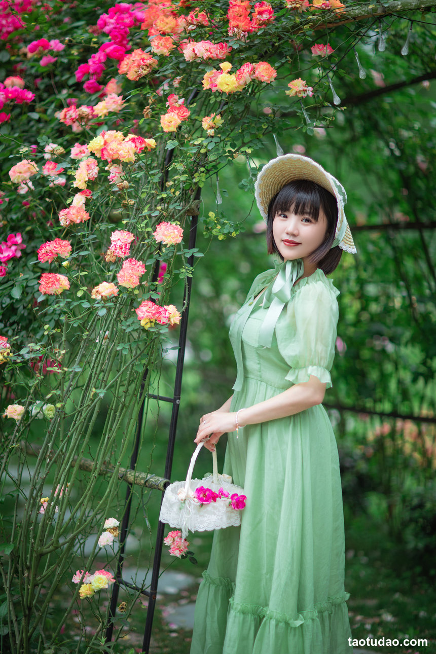 图片[2]-[YITUYU艺图语]2022.08.12 蔷薇花开 冬琴[19+1P／347MB]-艺库