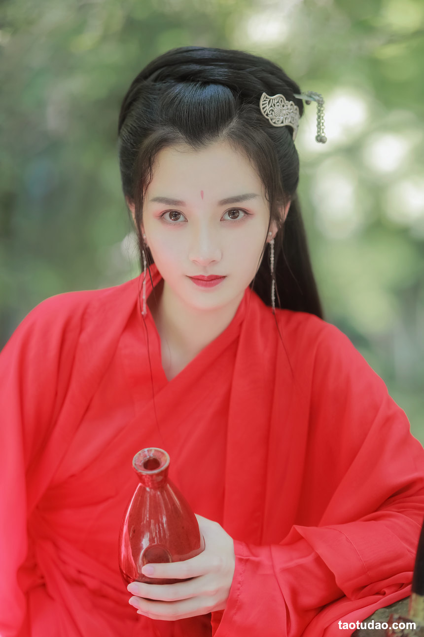 图片[4]-[YITUYU艺图语]2022.05.06 红衣行 嘉仪[21+1P／377MB]-艺库