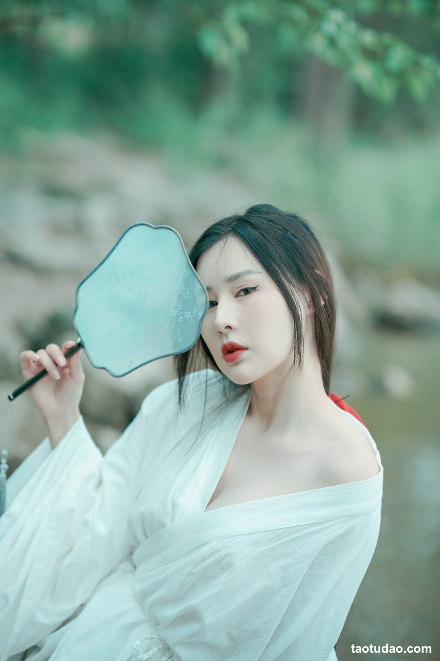 图片[3]-[YITUYU艺图语]2022.04.02 染红尘 雅熙[24+1P／268MB]-艺库