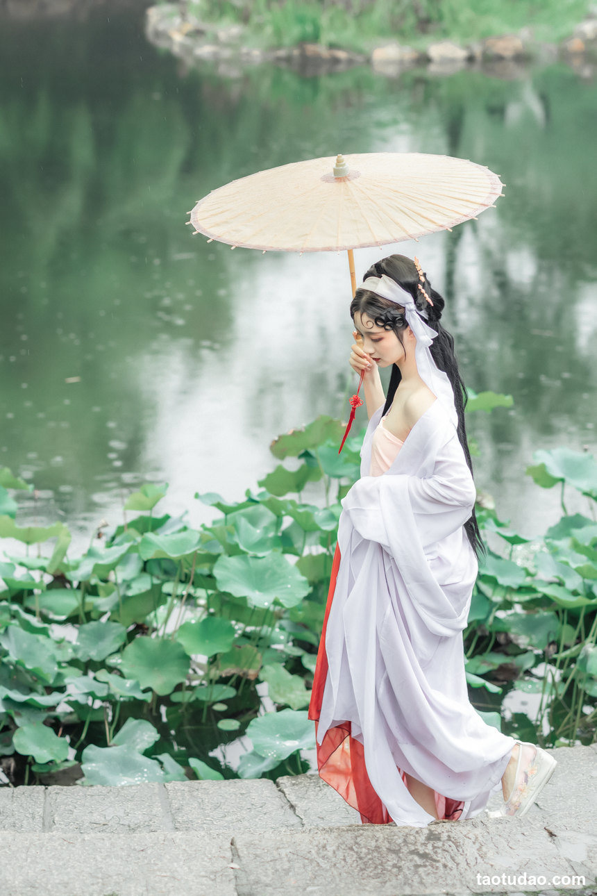 图片[2]-[YITUYU艺图语]2022.06.03 碧玉 兔子Zzz不吃胡萝卜[22+1P／177MB]-艺库