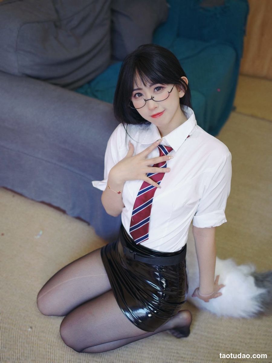 图片[3]-兔牙sinar酱 – 舰长图+直播片段 [117P+2V-680MB]-艺库