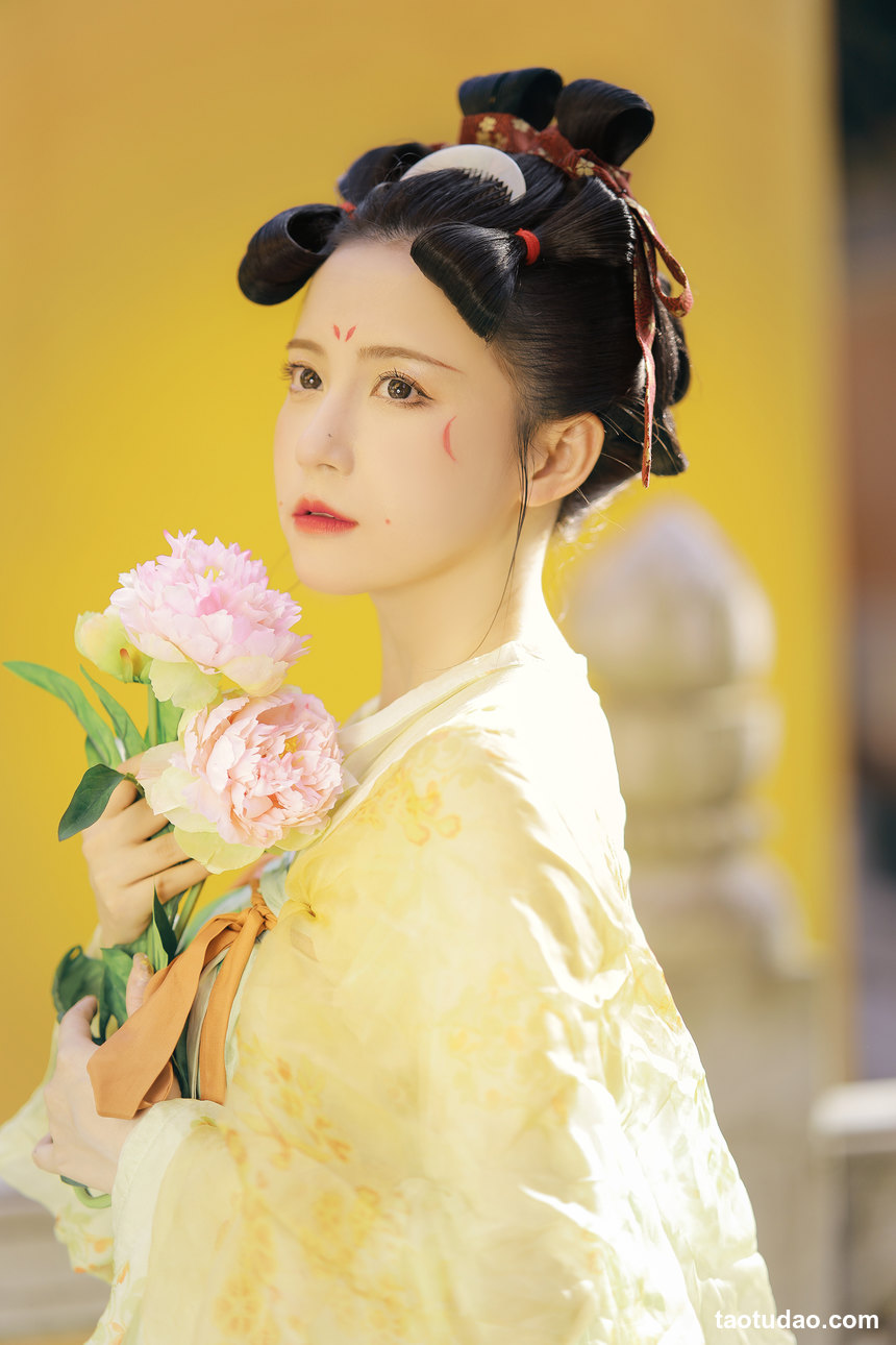 图片[2]-[YITUYU艺图语]2022.09.26 豆蔻 大写的VK[24+1P／193MB]-艺库