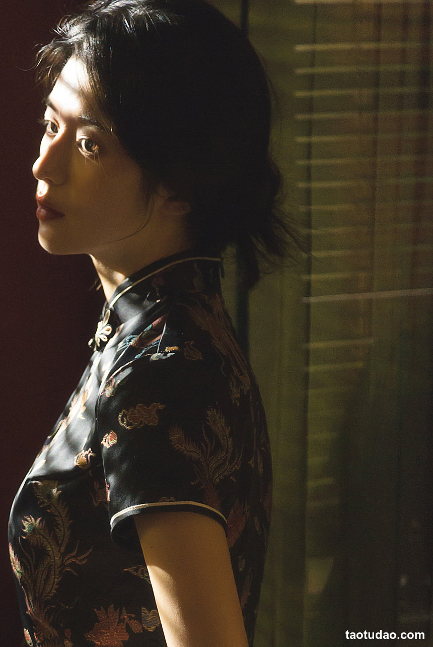 图片[2]-[YITUYU艺图语]2022.12.13 上瘾 梁夹心[21+1P／380MB]-艺库