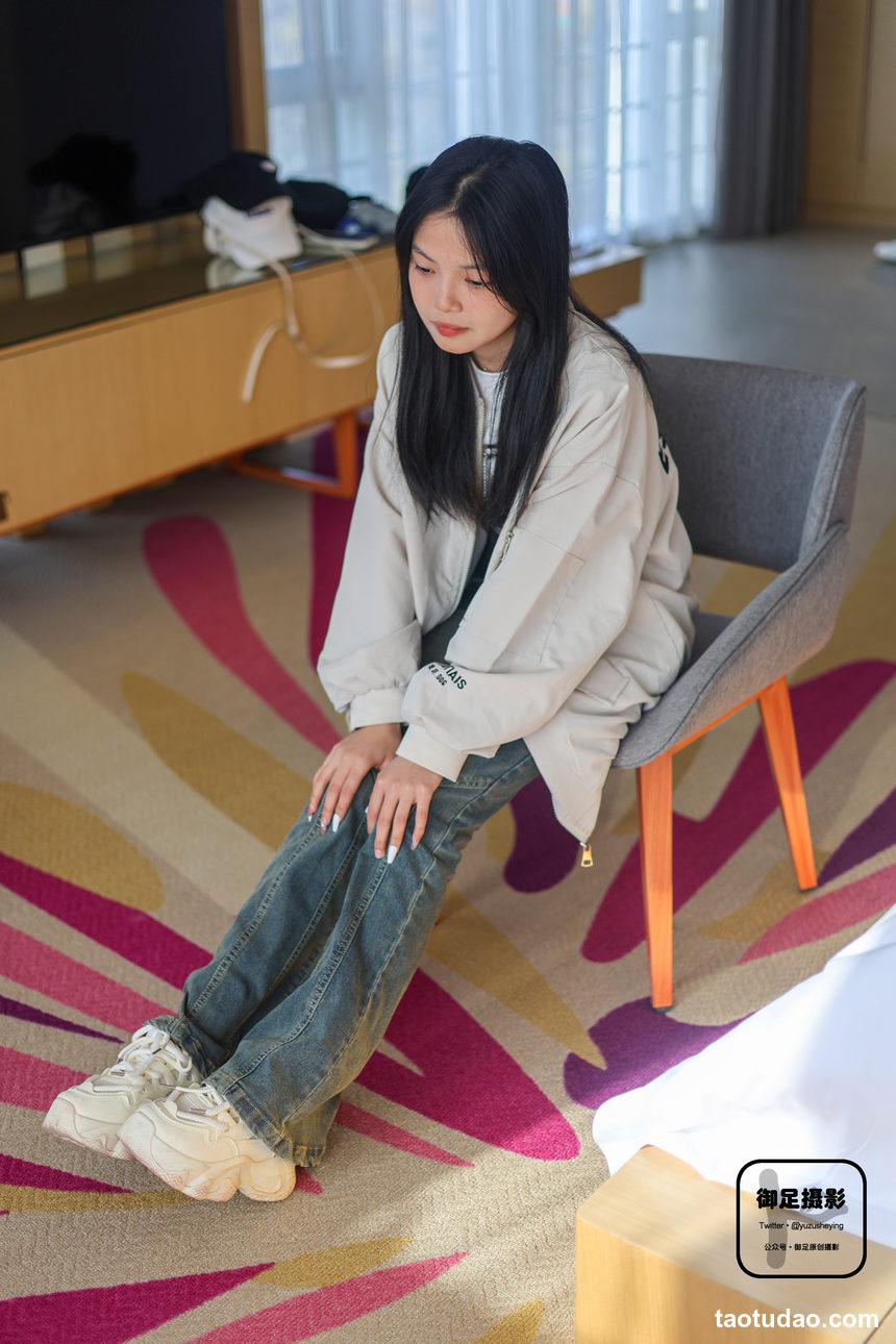 图片[3]-御足摄影 NO.001 咖色袜裸足 [93P1V3.27GB]-艺库