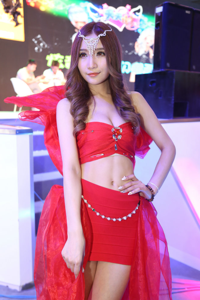 2014 ChinaJoy  Showgirl高清写真合集 NO.024 / 102P/589MB / 美图集锦-绅士图