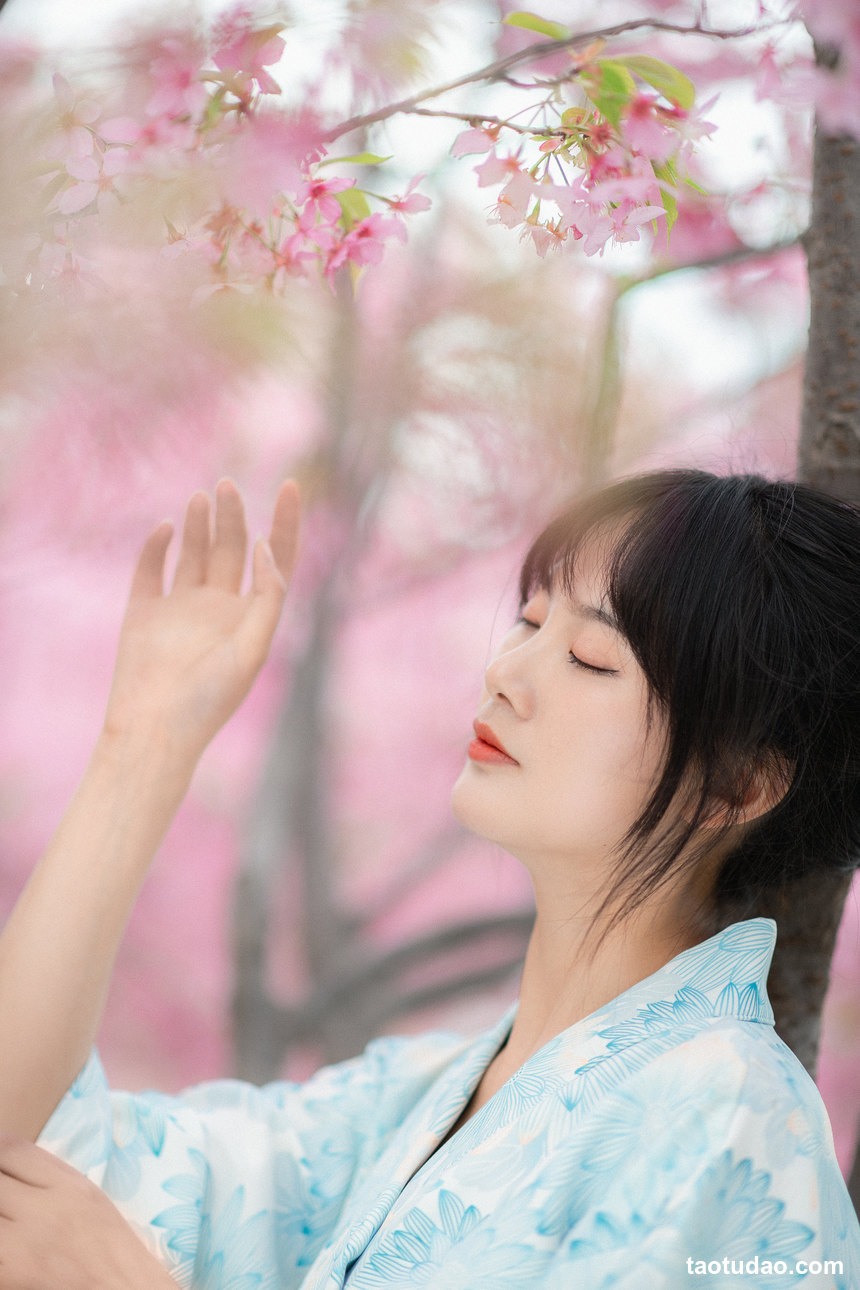 图片[2]-[YITUYU艺图语]2022.11.19 樱花树下 爱拍照的梅梅[22+1P／459MB]-艺库