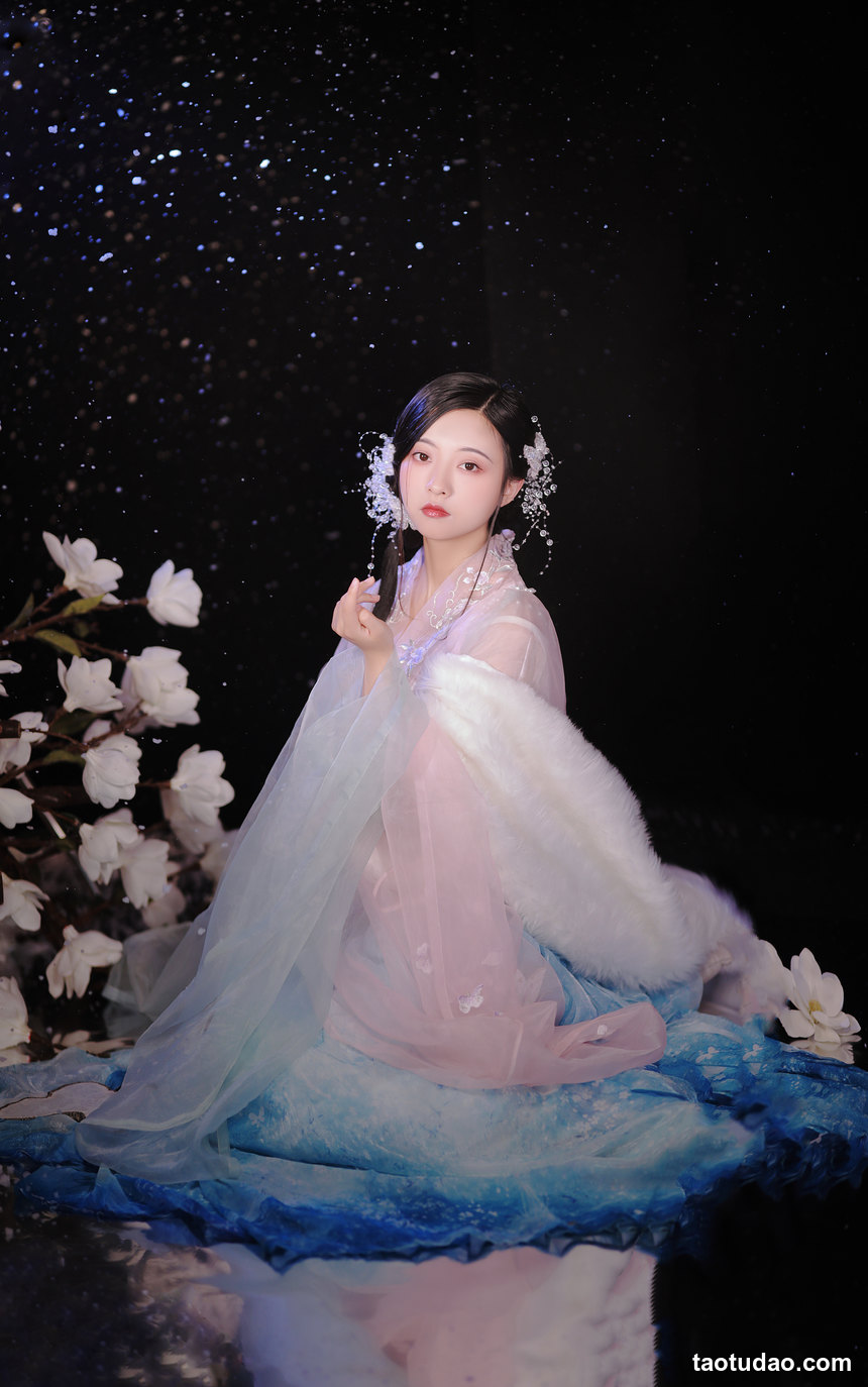 图片[4]-[YITUYU艺图语]2022.07.22 浮生若梦 YunFleur[20+1P／332MB]-艺库