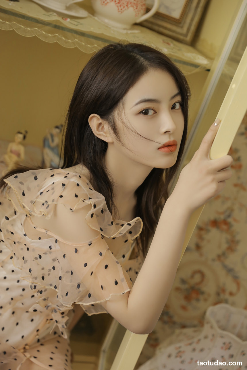 图片[2]-[YITUYU艺图语]2022.07.26 转瞬 胡允恩-[21+1P／83.5MB]-艺库