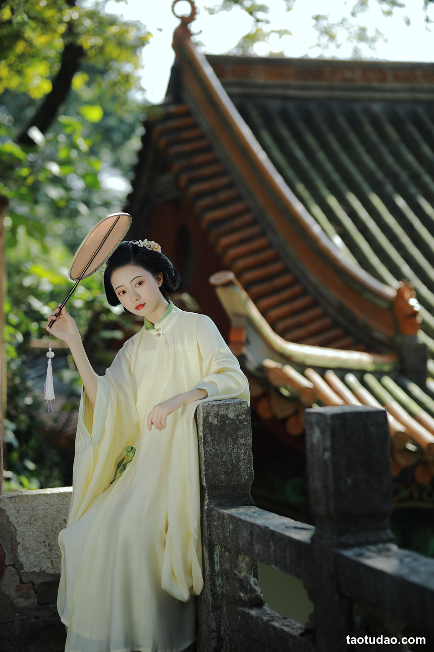 图片[3]-[YITUYU艺图语]2022.11.30 淡淡春山 YunFleur[39+1P／747MB]-艺库