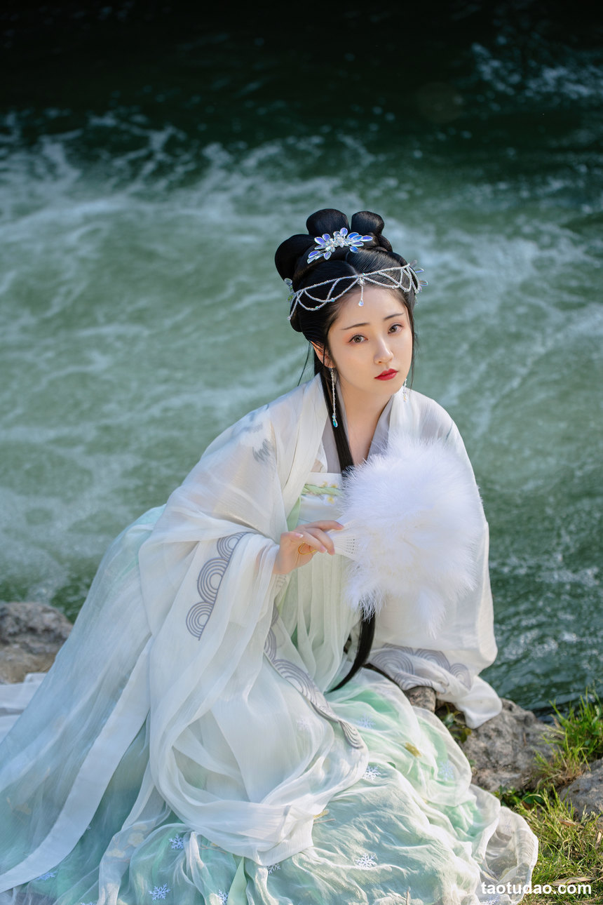图片[2]-[YITUYU艺图语]2022.06.06 入梦来 小温暖想要个大太阳[21+1P／389MB]-艺库