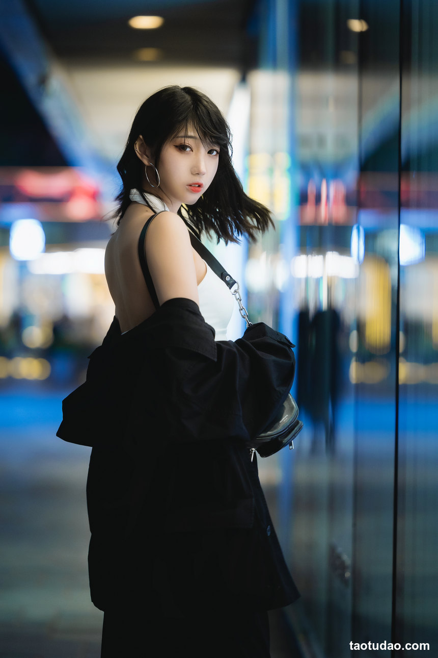 图片[2]-[YITUYU艺图语]2022.04.29 夜行 周叽叽[26+1P／332MB]-艺库