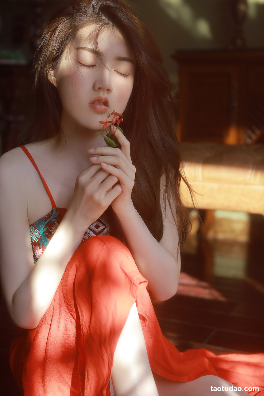 图片[2]-[YITUYU艺图语]2022.10.14 红 酥香兔肉[30+1P／190MB]-艺库