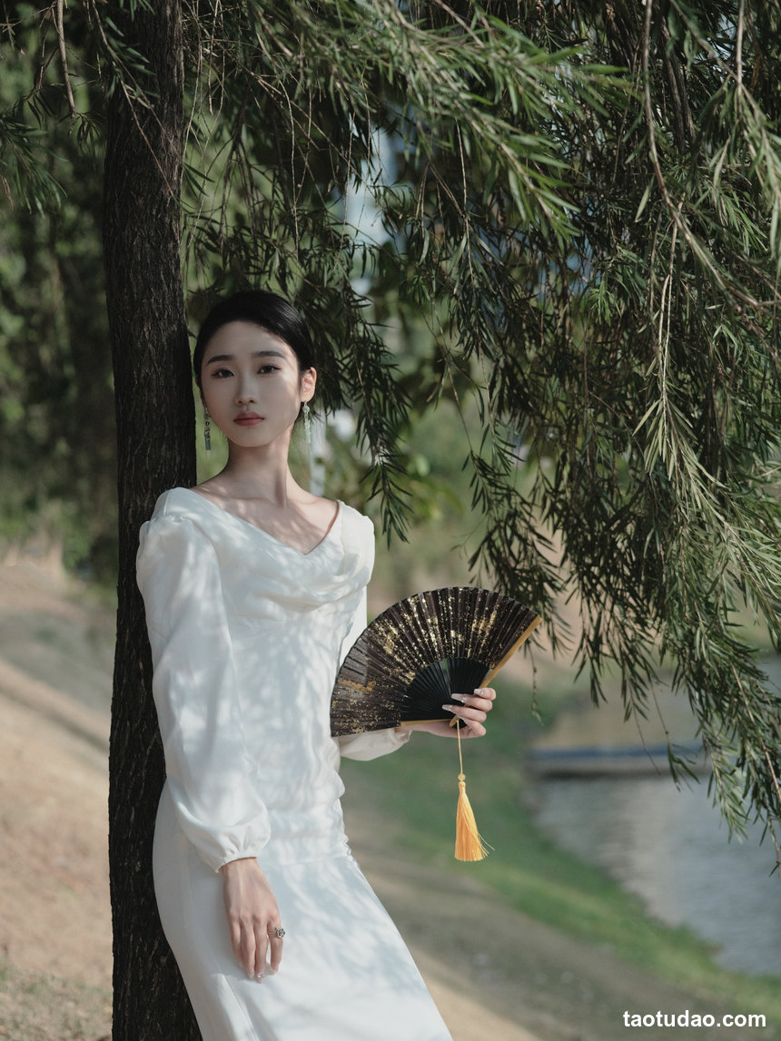 图片[2]-[YITUYU艺图语]2022.12.19 落叶飞花 likeu[46+1P／663MB]-艺库
