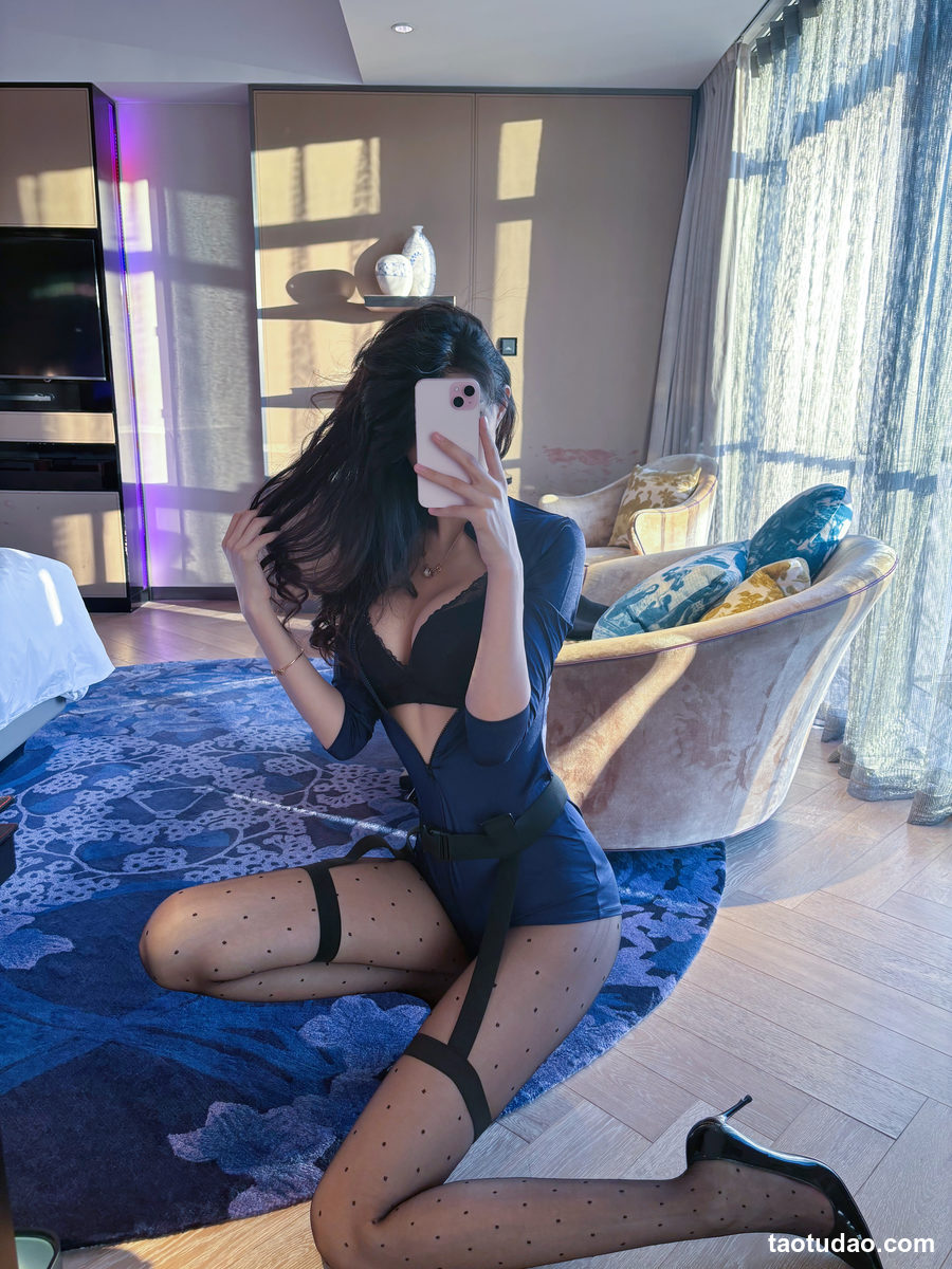 图片[3]-葛征GEZHENG 《性感波点吊带袜》原版写真 [22P+1V-1.06GB ]-艺库
