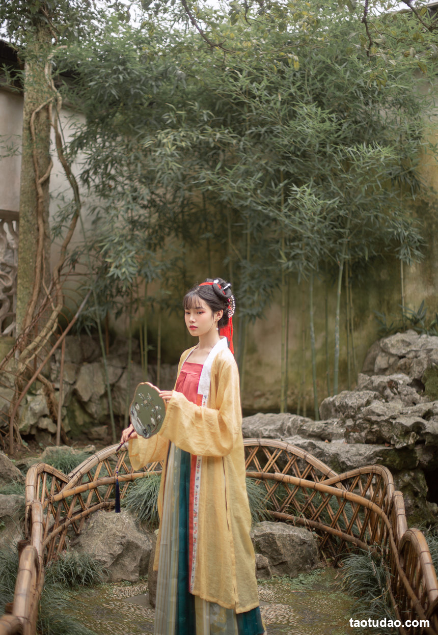 图片[3]-[YITUYU艺图语]2022.03.07 知否知否，应是绿肥红瘦 一颗蒲桃树[27+1P／172MB]-艺库