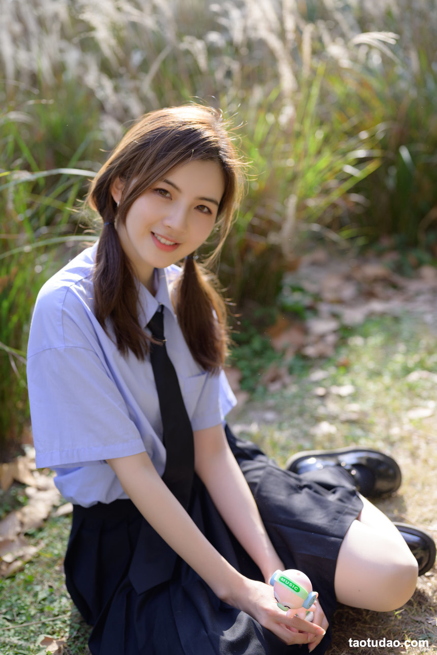 图片[2]-[YITUYU艺图语]2022.06.21 花与少女 思涼poi[34+1P／646MB]-艺库