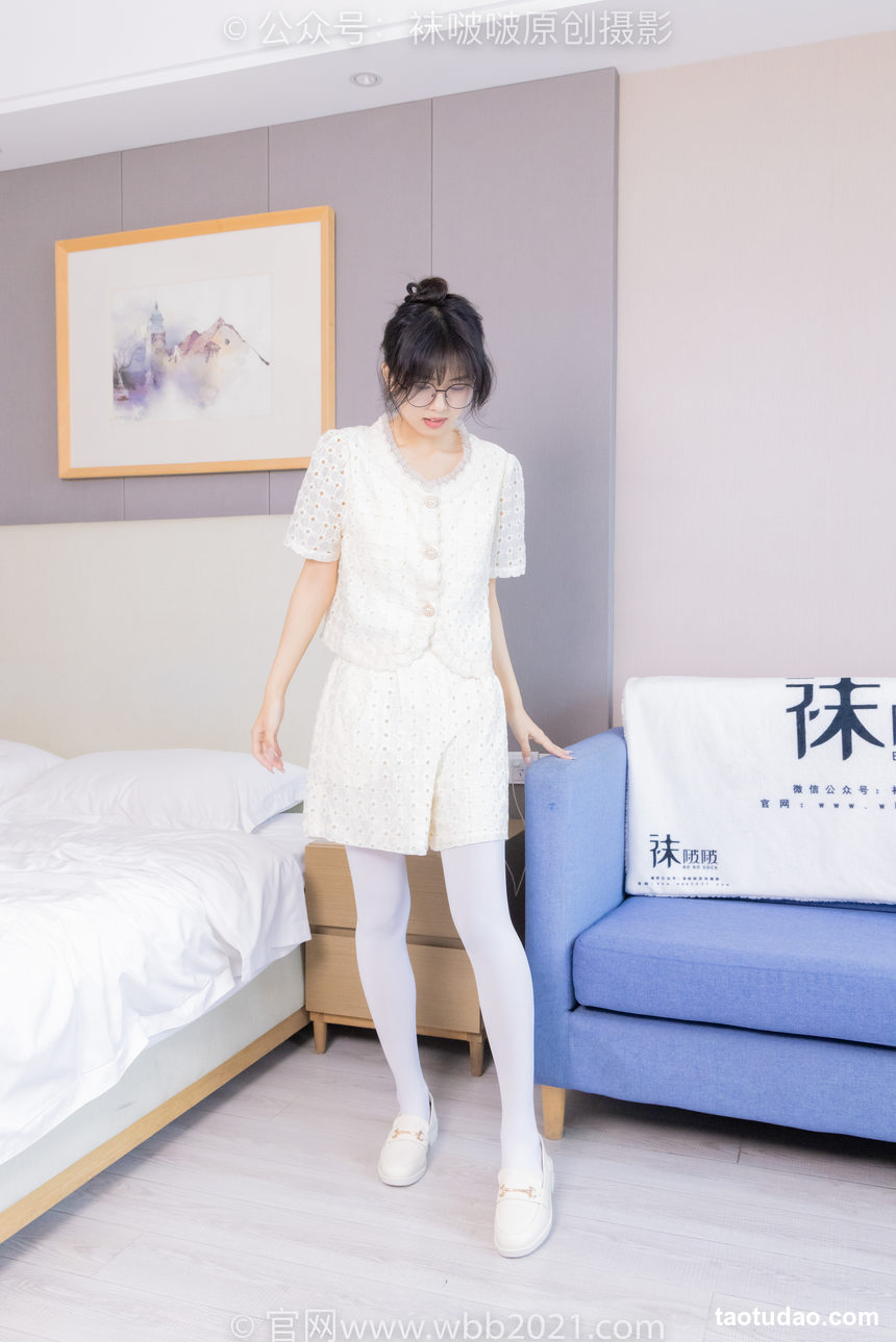 图片[4]-[BoBoSocks袜啵啵]NO.421 奶油-皮鞋、厚白丝、瑜伽动作时老头乐挠脚剧情[140P+1V／6.20GB]-艺库