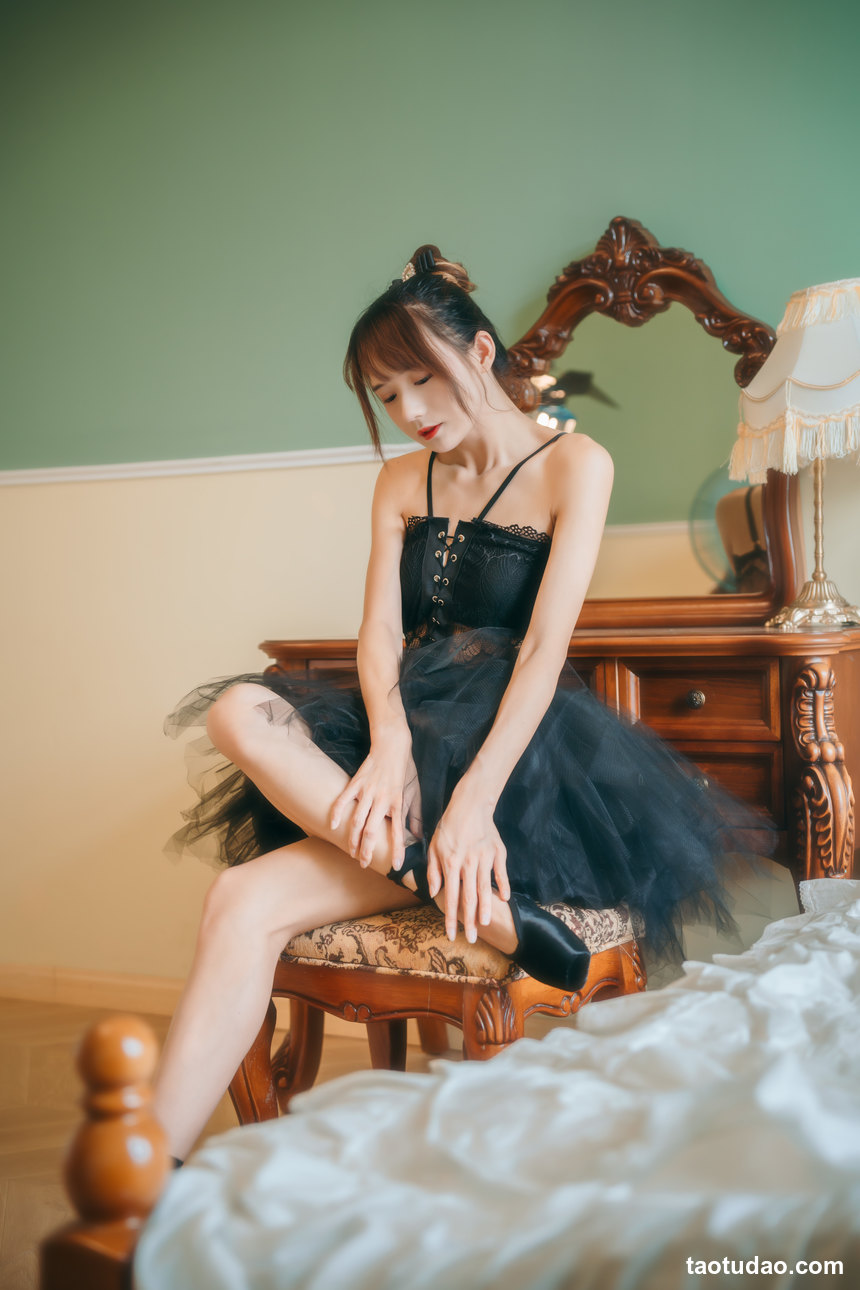 图片[2]-兔子Zzz不吃胡萝卜 – NO.100 足尖上的温柔 [21P-95MB]-艺库