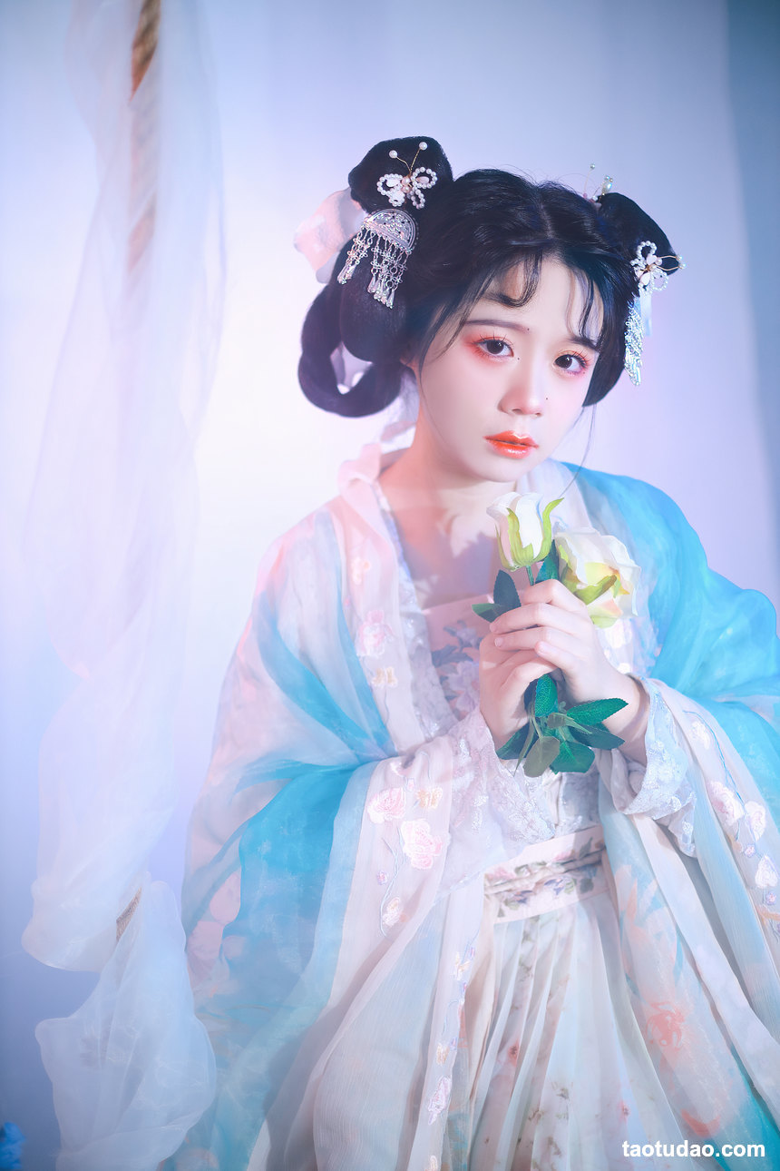 图片[2]-[YITUYU艺图语]2022.03.06 燕脂 Suky喜欢软绵绵毛茸茸的团子[19+1P／205MB]-艺库