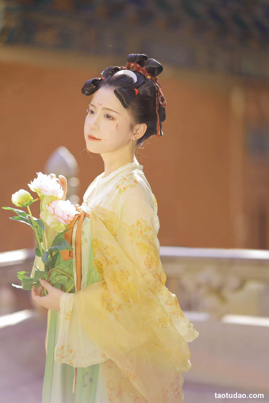 图片[3]-[YITUYU艺图语]2022.09.26 豆蔻 大写的VK[24+1P／193MB]-艺库