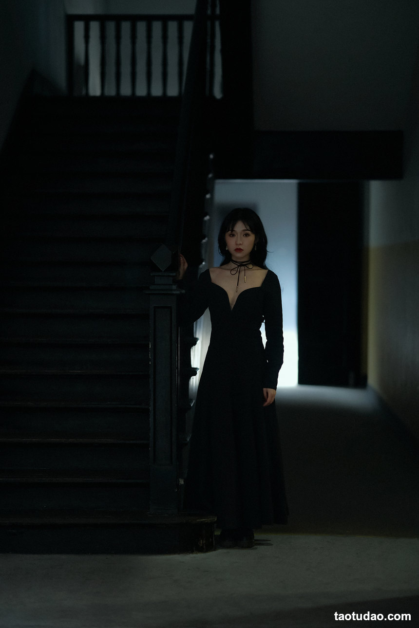 图片[2]-[YITUYU艺图语]2022.05.03 光的背面 丁萌妹呀[21+1P／398MB]-艺库