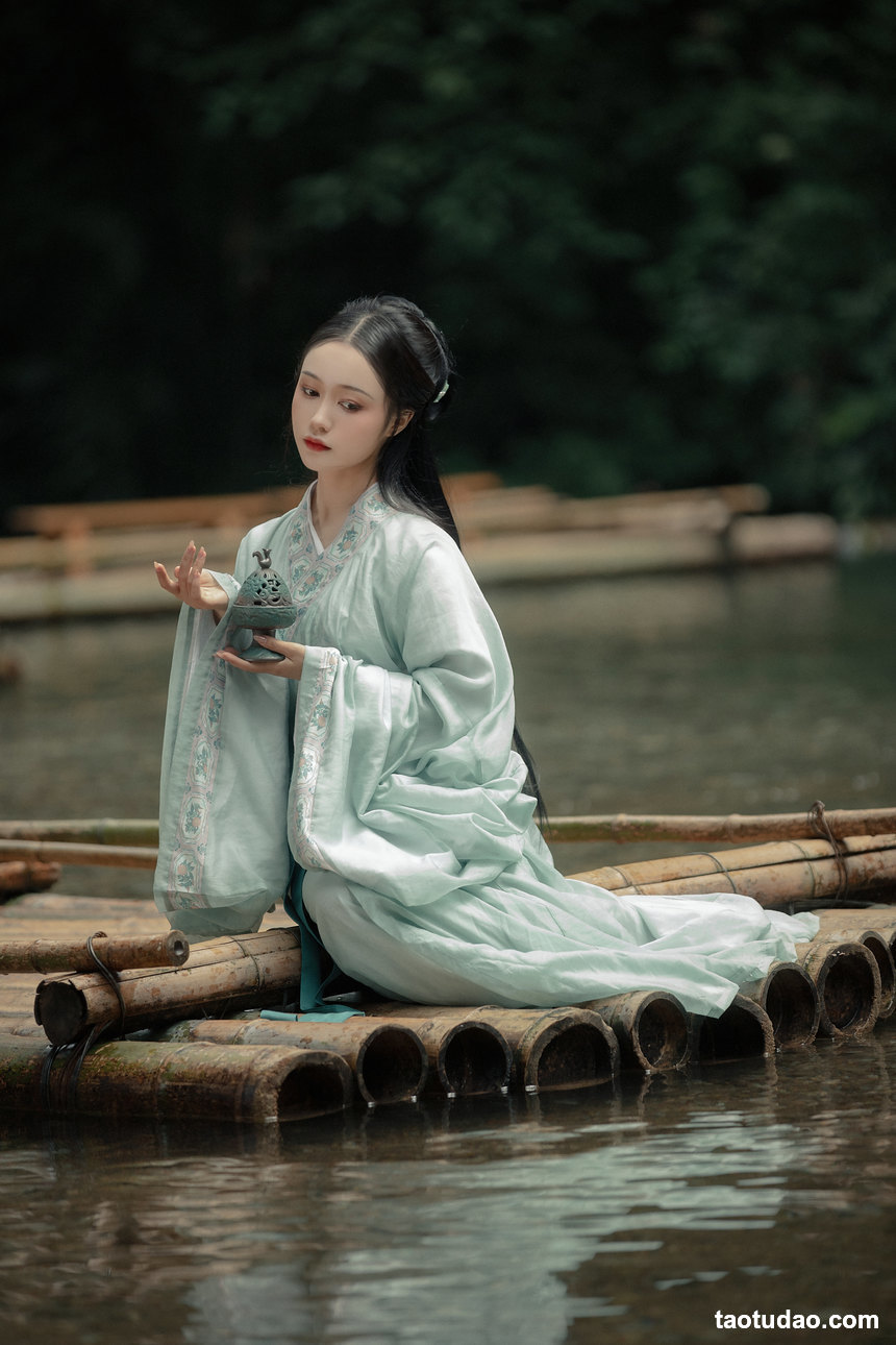图片[3]-[YITUYU艺图语]2022.08.22 轻舟 梨一依[20+1P／282MB]-艺库