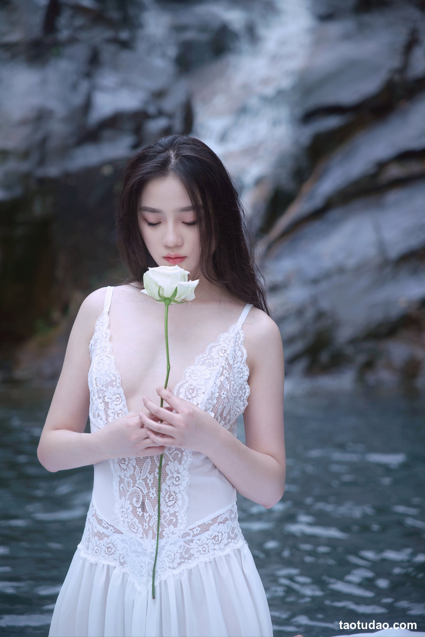 图片[2]-[YITUYU艺图语]2022.12.22 落入凡间的天使 桃桃[33+1P／350MB]-艺库