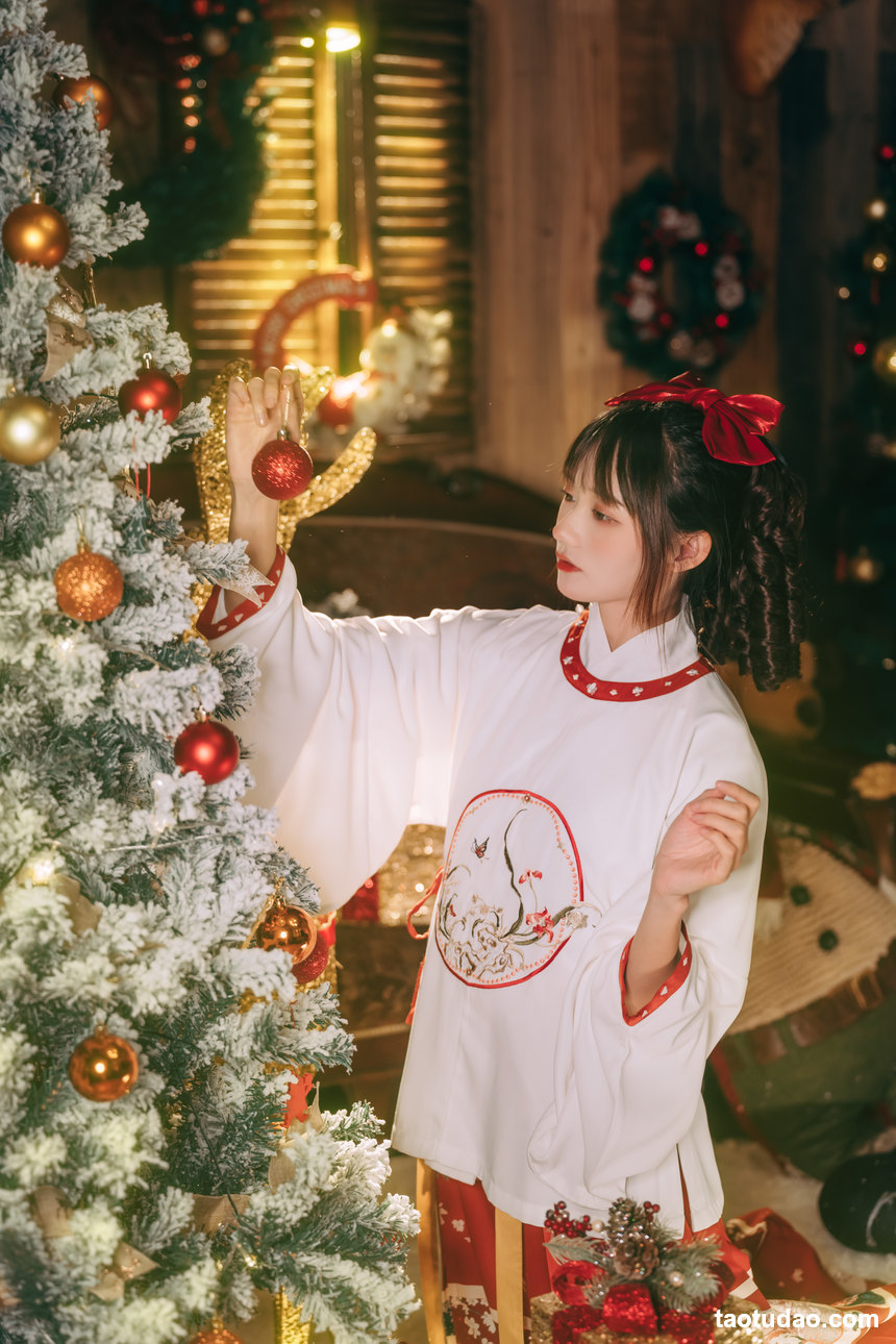 图片[4]-[YITUYU艺图语]2022.12.27 汉洋折衷的圣诞 兔子Zzz不吃胡萝卜[28+1P／194MB]-艺库