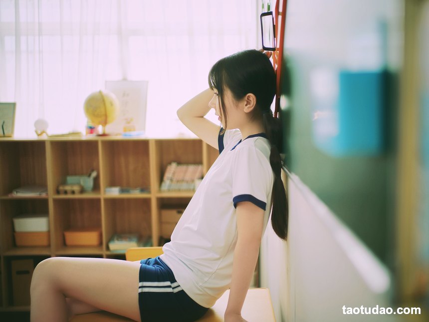图片[4]-[YITUYU艺图语]2022.06.17 青春教室 萌萌[23+1P／73MB]-艺库